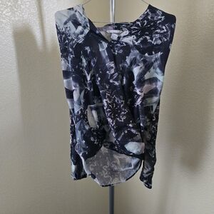 H&M Patterned Long Sleeve Pullover Blouse